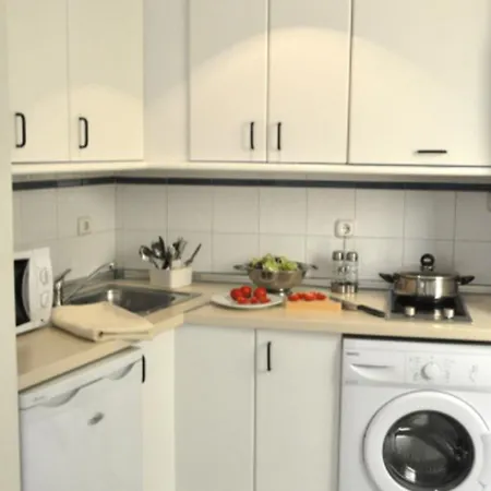 Aptos Alejandra By Maxi Отель 3*